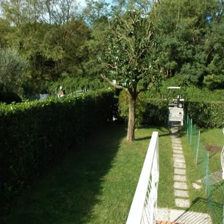 Σπίτι διακοπών Beautiful And Comfortable With Garden And Close To The Λινιάνο Σαμπιαντόρο