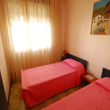 Ferienhaus Beautiful And Comfortable With Garden And Close To The *